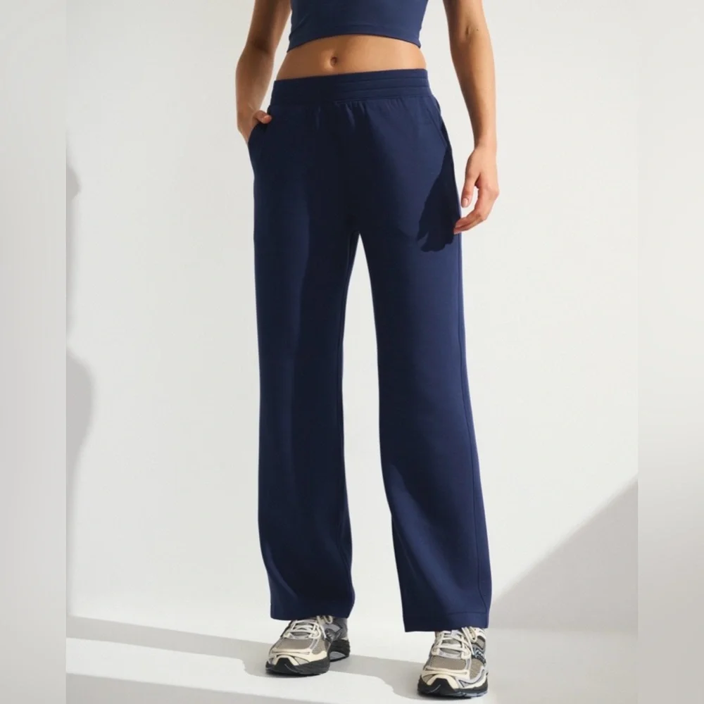 NWT Abercrombie & Fitch YPB neoKNIT On The Go Straight Leg Pant - Picture 4 of 7